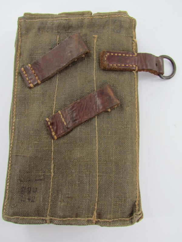 WH/SS Matching Green MP40 Pouches ....1942