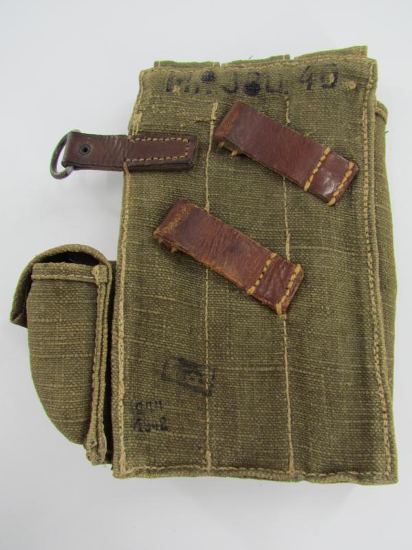 WH/SS Matching Green MP40 Pouches ....1942