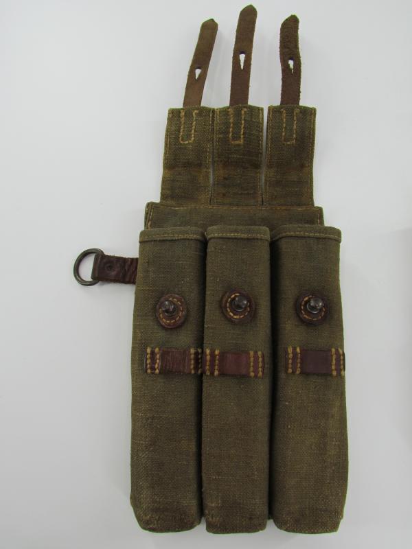 WH/SS Matching Green MP40 Pouches ....1942