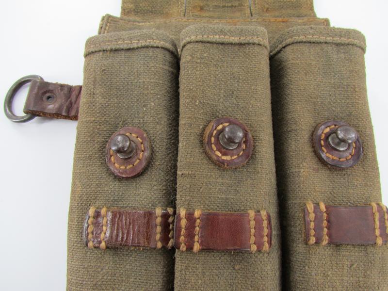 WH/SS Matching Green MP40 Pouches ....1942