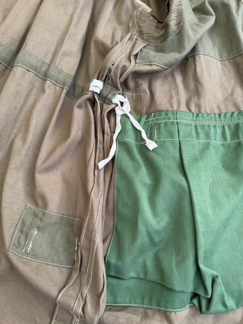 M42 Fallschirmjäger 'Knochensack' smock in Sumpftarn44 camouflage...Mint