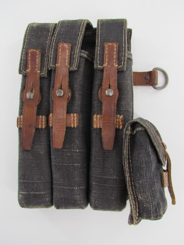 Rare Blue jhg Made MP38 u. MP40 Magazine Pouch