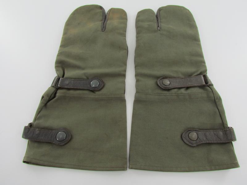 WH (Heer) Motorcyclist's Gloves Maker Marked