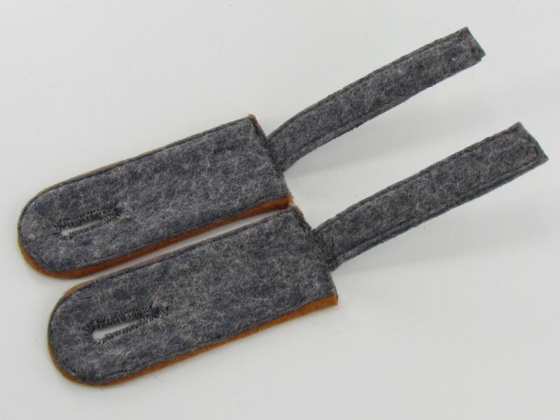 Luftwaffe Nachrichten (signals) EM Shoulder Boards.