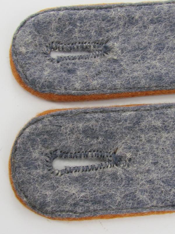 Luftwaffe Nachrichten (signals) EM Shoulder Boards.