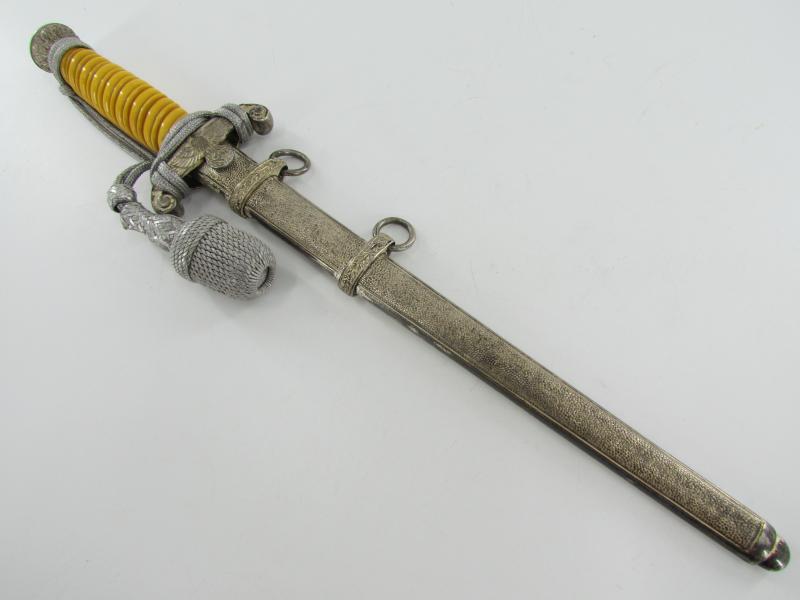 Wehrmacht Heer Army Dagger by Eickhorn-Solingen with Porte Pé