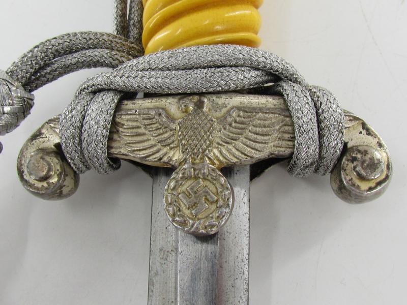 Wehrmacht Heer Army Dagger by Eickhorn-Solingen with Porte Pé