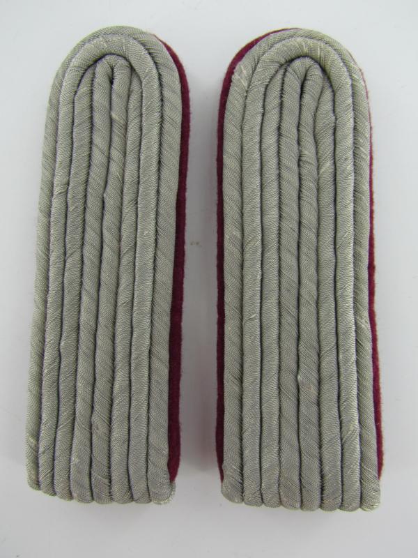 Wehrmacht (Heer) Leutnant shoulder boards for smoke troops ‘Nebelwerfer’
