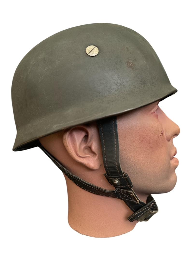 M38 single decal late war Fallschirmjäger helmet