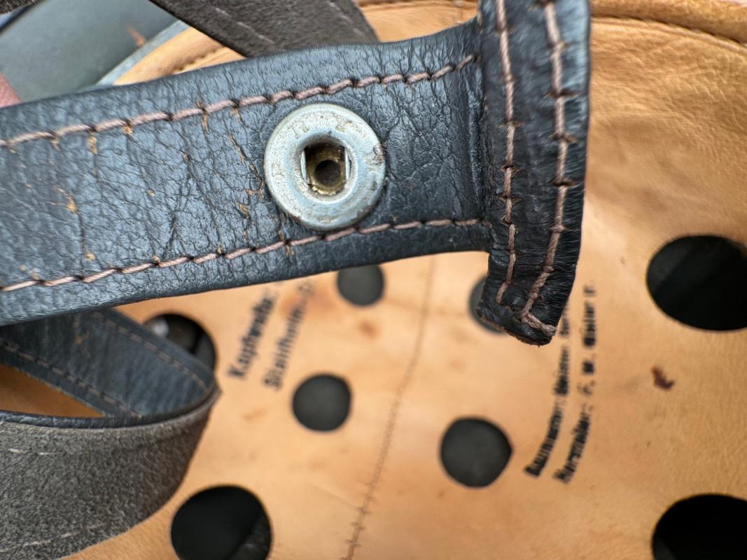 M38 single decal late war Fallschirmjäger helmet