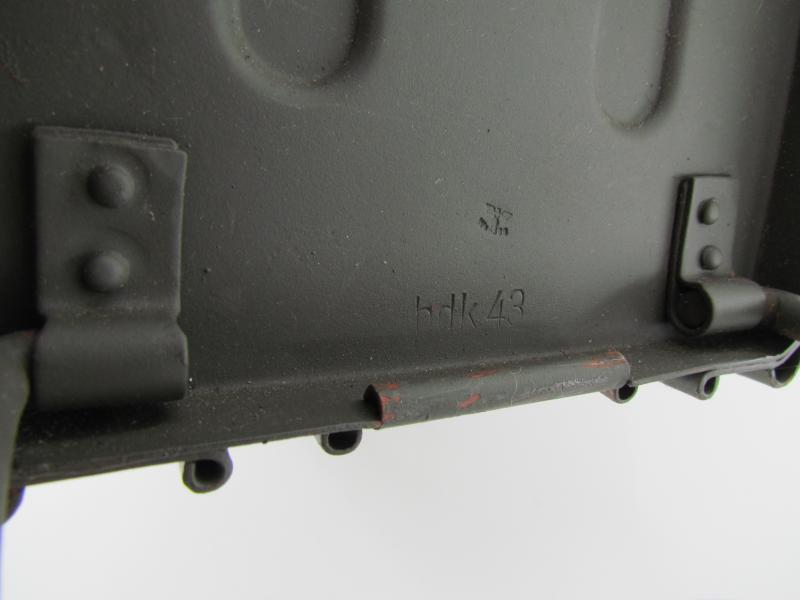 Wehrmacht MG 34/42 Drum Carrier with 2 Drums