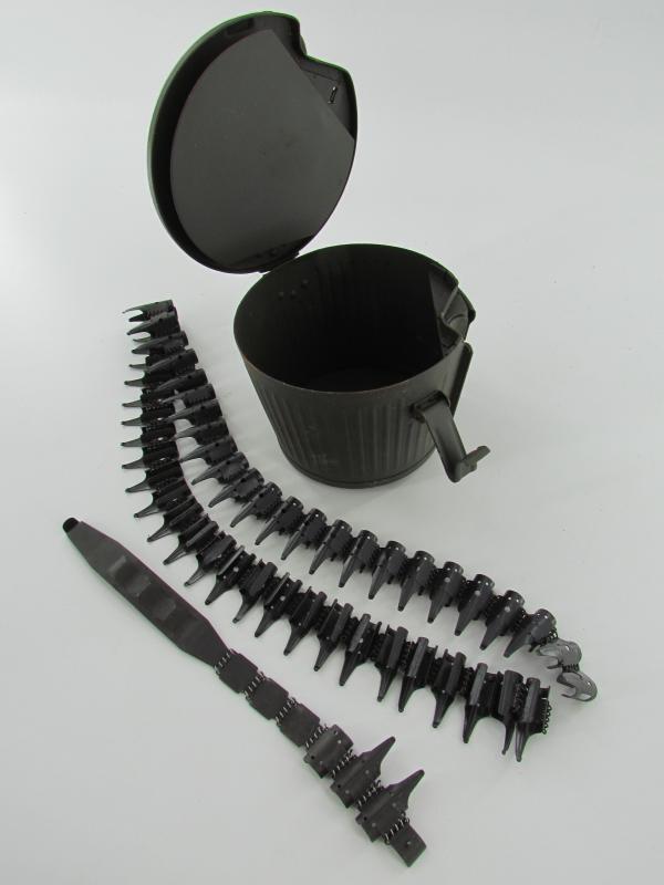 Wehrmacht MG 34/42 Drum Carrier with 2 Drums