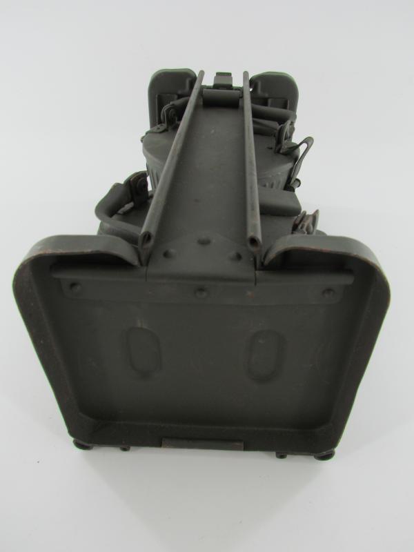 Wehrmacht MG 34/42 Drum Carrier with 2 Drums