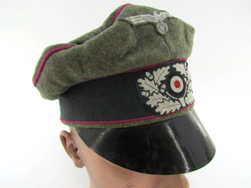 Wehrmacht (Heer) Nebelwerfer Truppen ( Smoke Troops ) Officer 'Crusher' Visor Cap