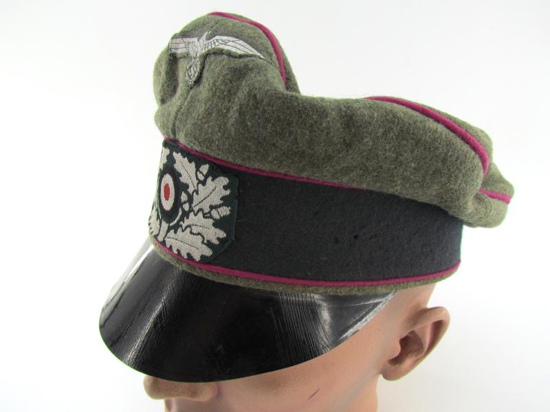 Wehrmacht (Heer) Nebelwerfer Truppen ( Smoke Troops ) Officer 'Crusher' Visor Cap