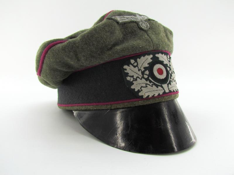 Wehrmacht (Heer) Nebelwerfer Truppen ( Smoke Troops ) Officer 'Crusher' Visor Cap