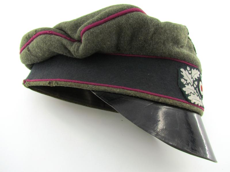 Wehrmacht (Heer) Nebelwerfer Truppen ( Smoke Troops ) Officer 'Crusher' Visor Cap