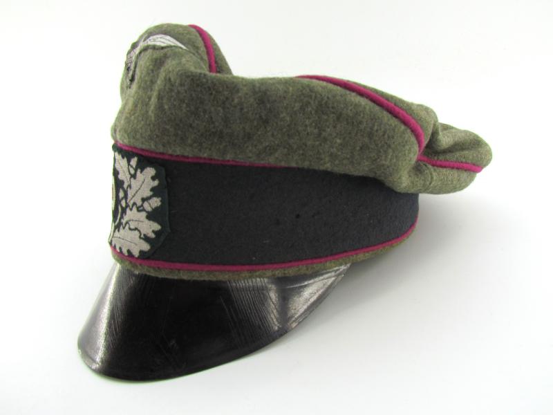 Wehrmacht (Heer) Nebelwerfer Truppen ( Smoke Troops ) Officer 'Crusher' Visor Cap