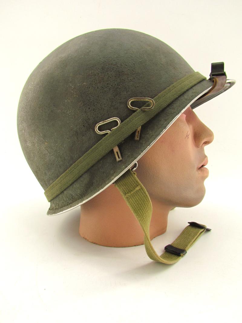 US WWII M1 ( fixed bale ) Combat Helmet with Liner