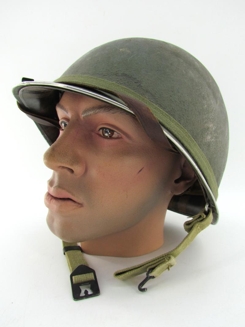 US WWII M1 ( fixed bale ) Combat Helmet with Liner