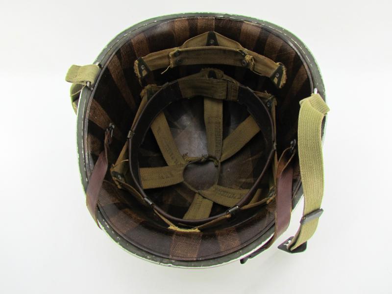 US WWII M1 ( fixed bale ) Combat Helmet with Liner