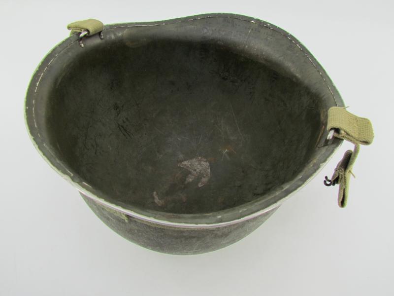 US WWII M1 ( fixed bale ) Combat Helmet with Liner