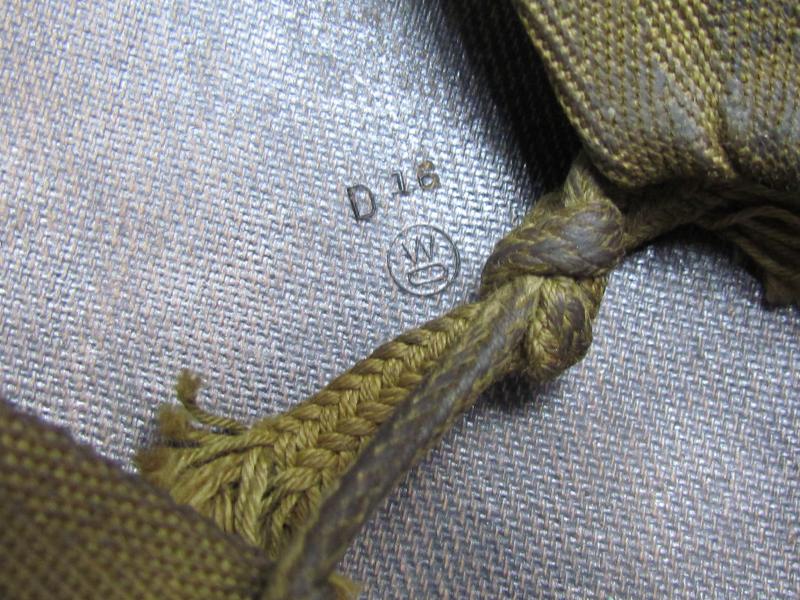 US WWII M1 ( fixed bale ) Combat Helmet with Liner