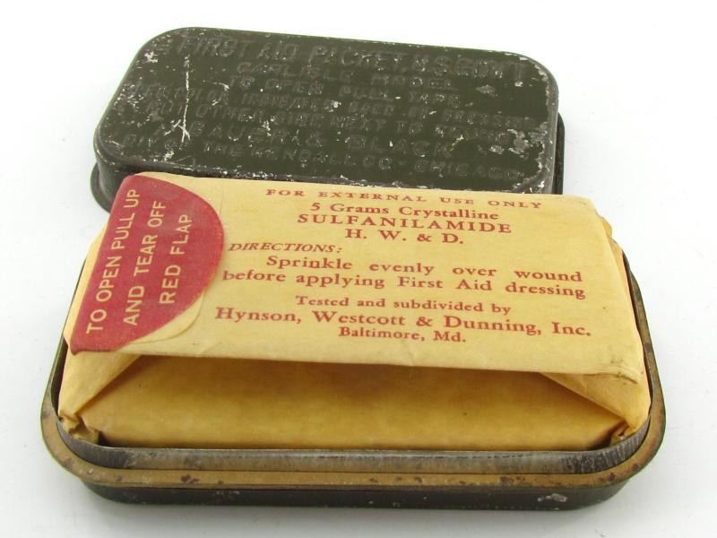 US WWII First Aid Kit  with “Sulfanilamide”