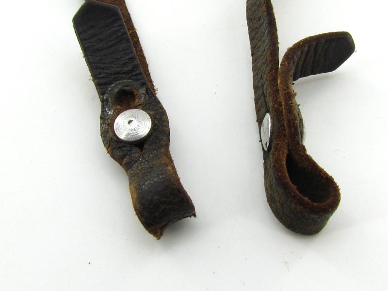 Wehrmacht binoculars Leather Straps & Anti-Movement Flap