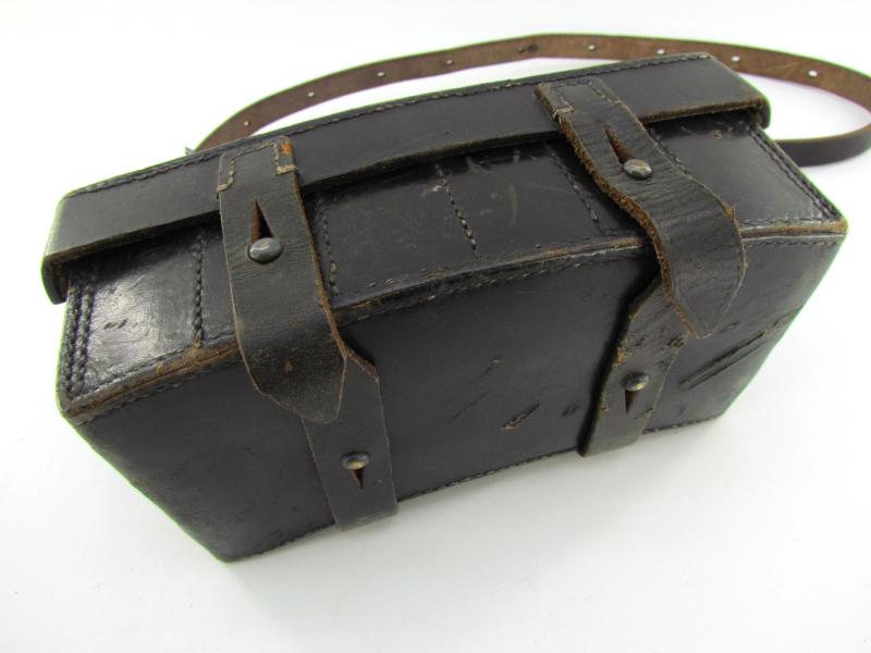 Wehrmacht Flare Ammunition Pouch 1936 with strap
