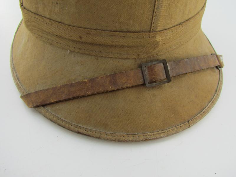 Wehrmacht Army (Heer) tropical ‘Afrikakorps’ first pattern pith helmet