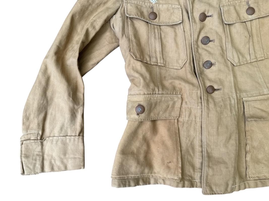 Luftwaffe 4 pocket tropical tunic with insignia, near mint condition
