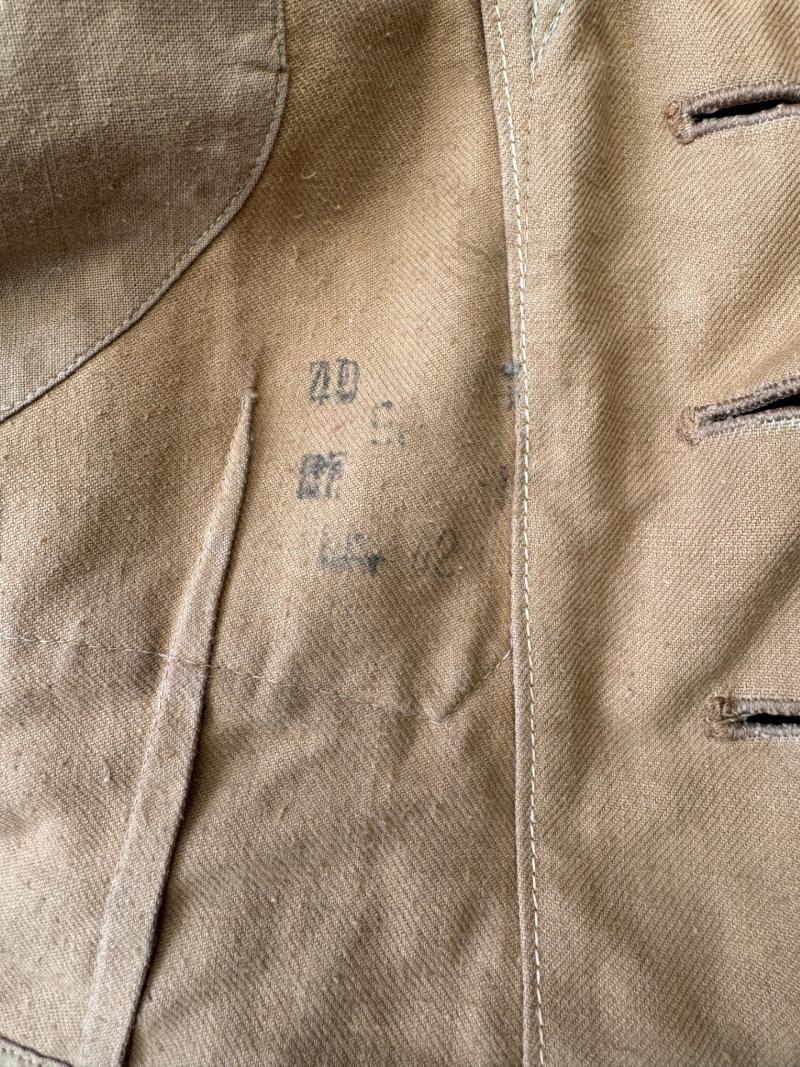 Luftwaffe 4 pocket tropical tunic with insignia, near mint condition
