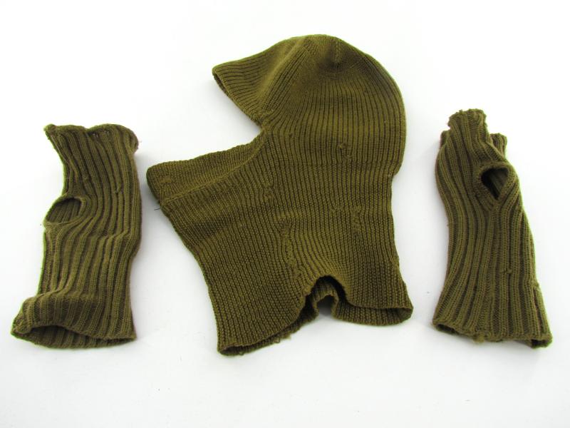 US WWII Wool Knit Toque + Wristlets