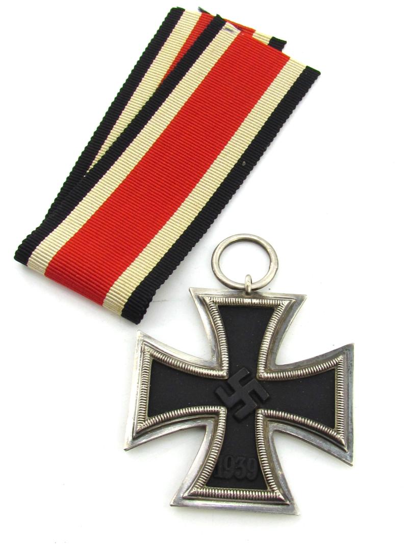 WWII Iron Cross Second Class ( EK2 ) maker 55