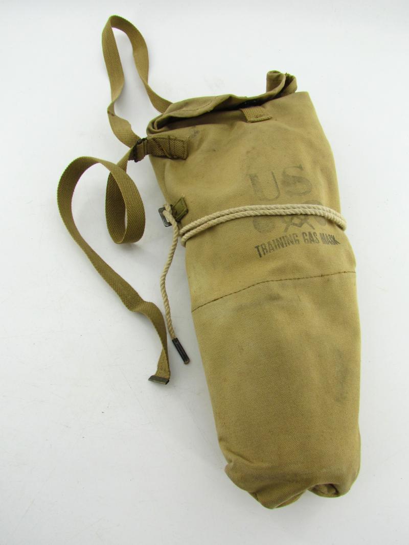 US WWII M1A1 Training Gas Mask and Carrier