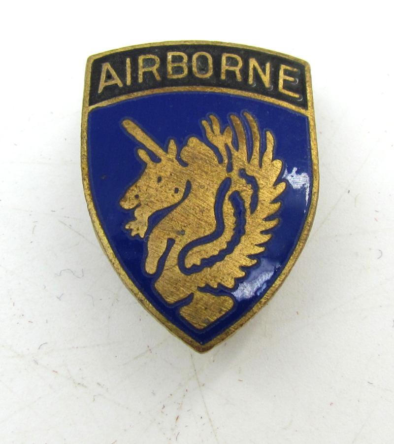 WWII US 13th AIRBORNE DIVISION Crest Insignia Pinback