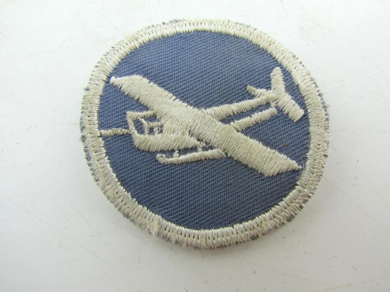 US WWII Glider trooper Garrison Cap Badge