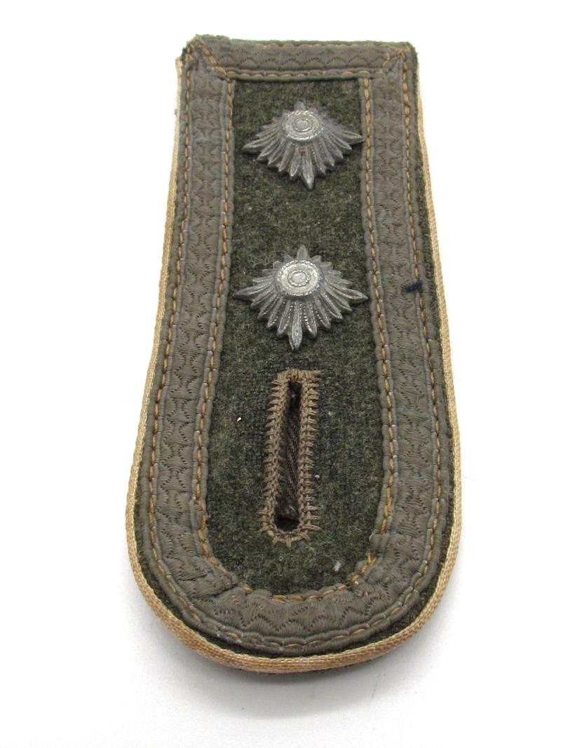 Single WH (Heer) 'Infanterie' Oberfeldwebel Shoulder-Strap