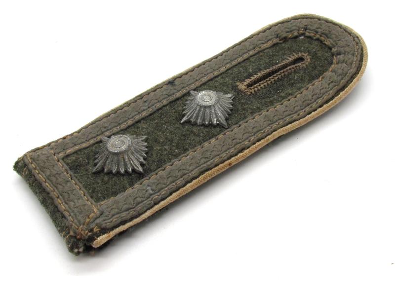 Single WH (Heer) 'Infanterie' Oberfeldwebel Shoulder-Strap