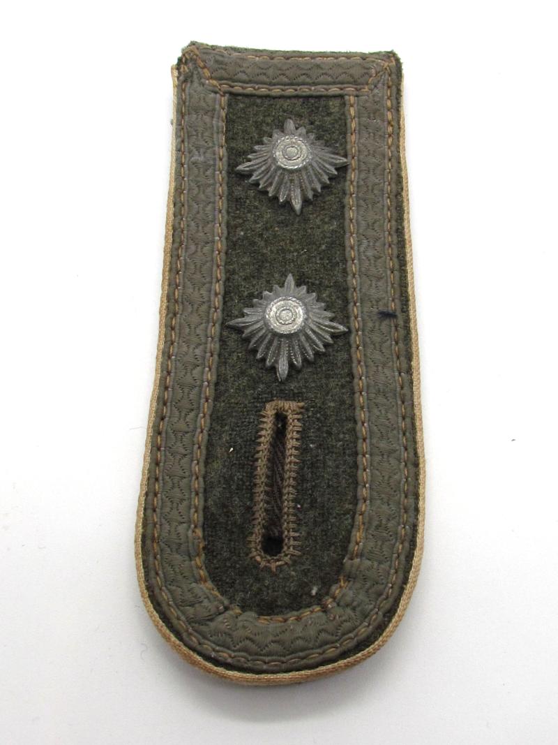 Single WH (Heer) 'Infanterie' Oberfeldwebel Shoulder-Strap