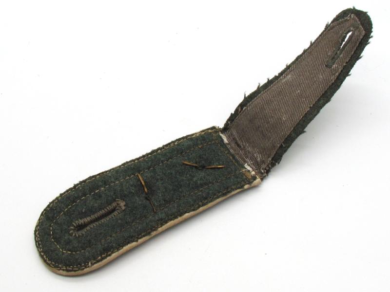 Single WH (Heer) 'Infanterie' Oberfeldwebel Shoulder-Strap