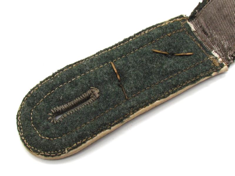 Single WH (Heer) 'Infanterie' Oberfeldwebel Shoulder-Strap