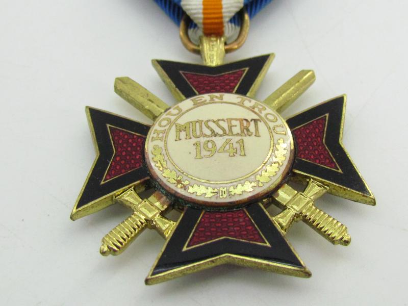 Cased NSB 'Oostlandkruis' ( Mussert Kruis )
