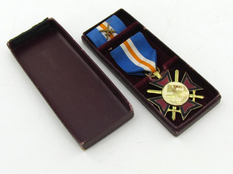 Cased NSB 'Oostlandkruis' ( Mussert Kruis )