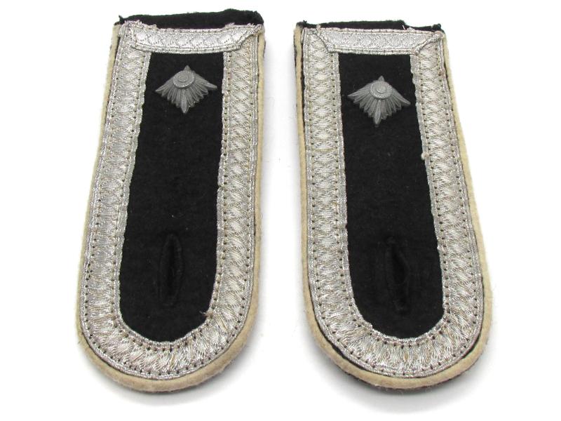 Waffen-SS Infanterie Oberscharführer Shoulder Boards