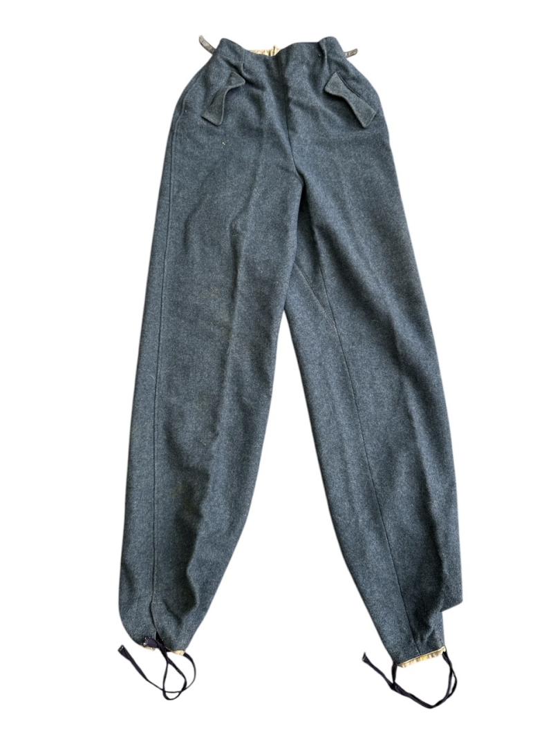 Luftwaffe Flakhelferin (AA helper) M44 trousers