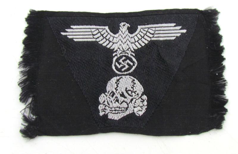 Waffen-SS Panzer ‘BeVo’ trapezoid M43 cap insignia