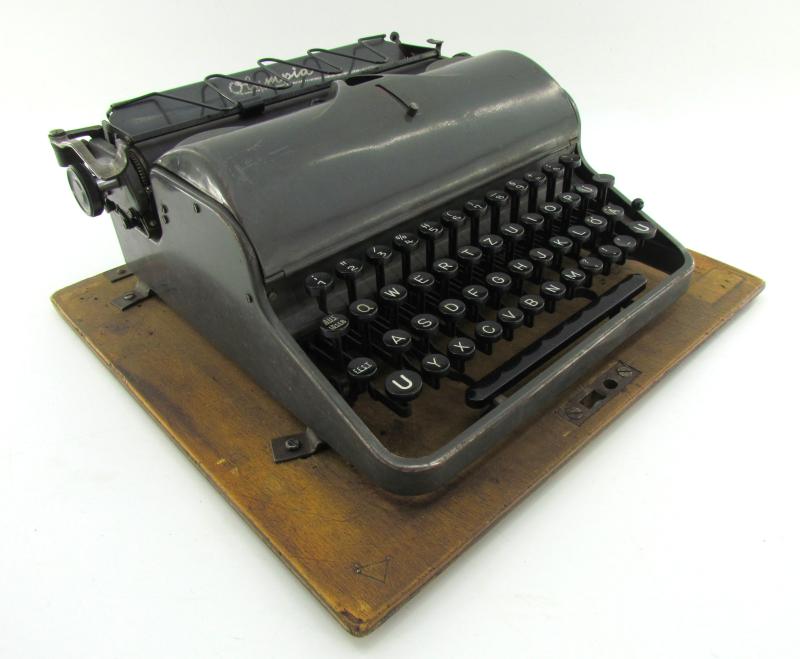 Wehrmacht / Waffen-SS typewriter by Olympia in Case