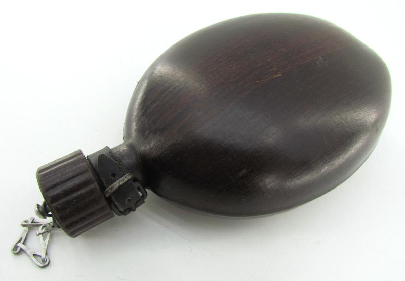 WW2 German “Coconut” Canteen – HRE 42